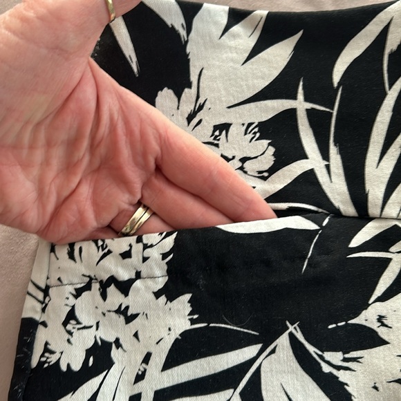 S.C.& Co. skort  size M - Picture 2 of 4